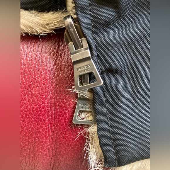 PRADA Milano Winter Coat with Authentic Fox Fur - Picture 5 of 7